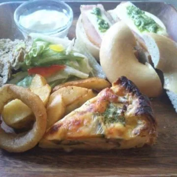 子どもとランチ!0~3歳までの年齢別で役立つアイテム・方法・お店選びを紹介♪