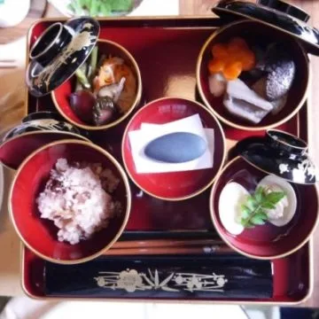お食い初めって必要ですか?!百日祝いを手軽に済ませた我が家の体験談
