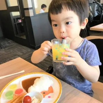 子ども連れランチなんて全然平気♪と言っていた私をお許しください