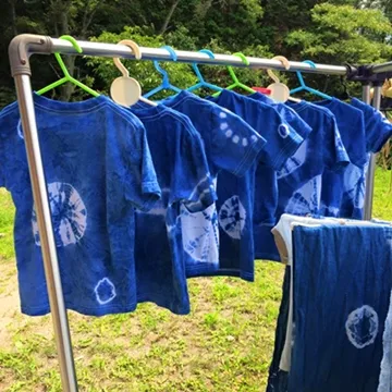 子育てママの夏!親子で楽しむ藍染めTシャツ作り